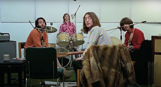 Újra együtt a Beatles: sosem látott felvételekkel jön a hatórás dokumentumfilm
