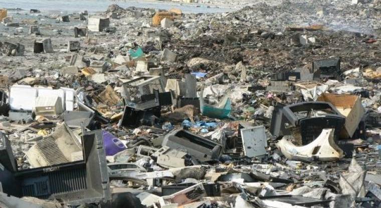 A kínai nagyfalnál is nagyobb tömegben szemetelünk össze elektronikai hulladékot idén