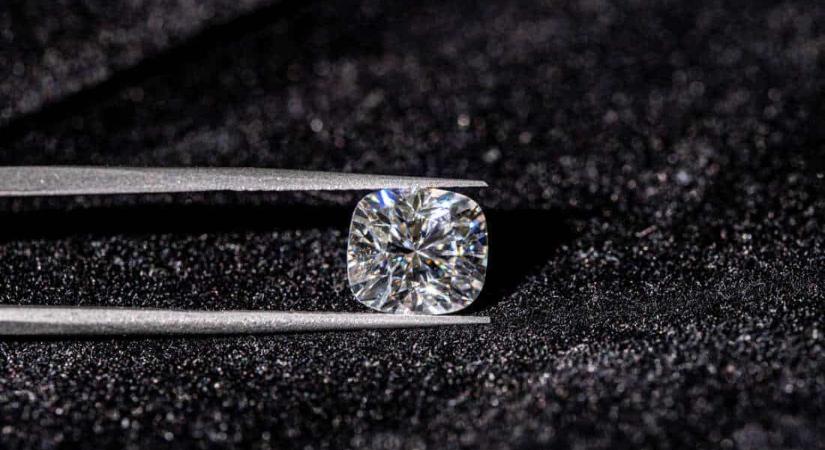 A Pandora ékszervállalat kizárólag mesterségesen előállított gyémántokat fog használni a jövőben