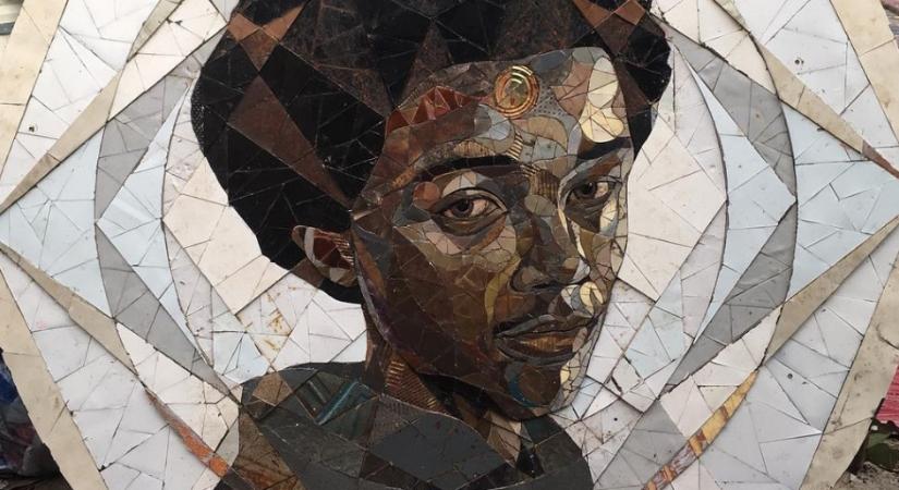 Fémhulladékokból készít elképesztő mozaikportrékat ez a művész