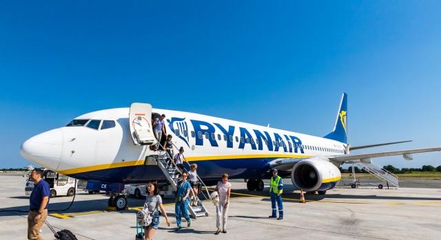 A hitelkártya-visszatérítést kérő utasokat bünteti a Ryanair