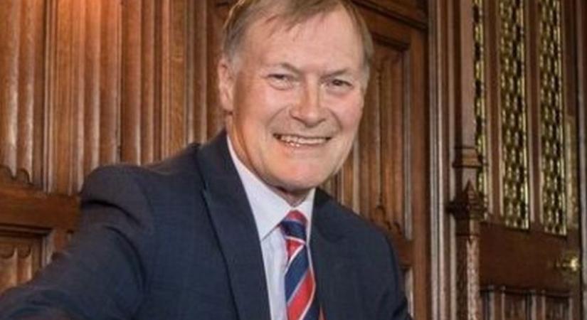 Meghalt a megkéselt brit kormánypárti parlamenti képviselő