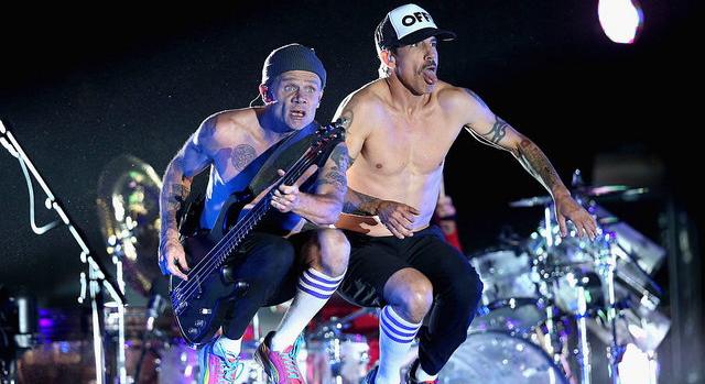 Tíz perc alatt elkapkodták az állójegyeket a Red Hot Chili Peppers budapesti koncertjére