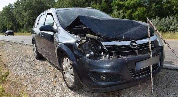 Ráfutásos balesetet okozott egy 78 éves sofőr Székesfehérvárnál