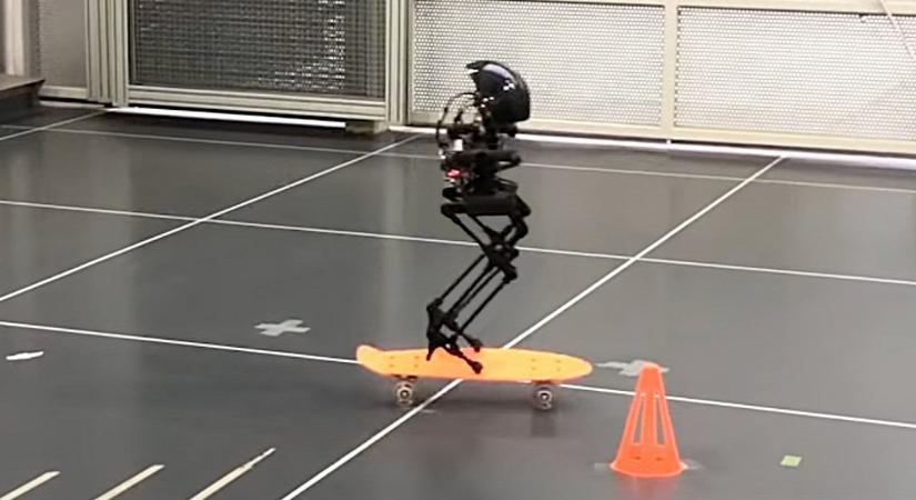 A Caltech robotja repül és gördeszkázik