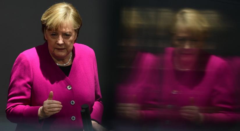 Merkel: a tagállamok közötti problémákat párbeszéddel kell megoldani, nem bíróságon