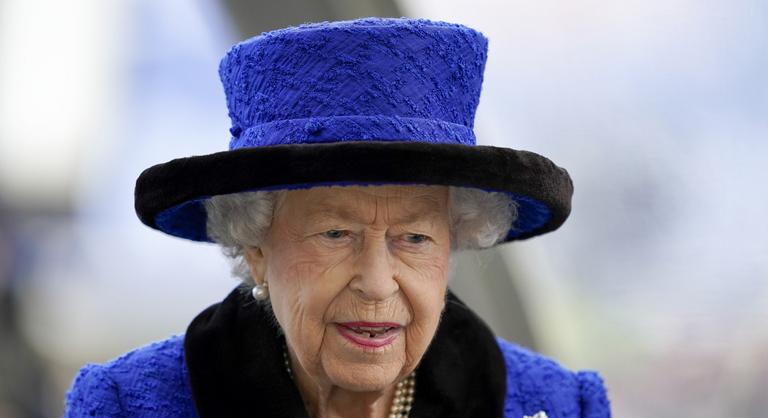 Erzsébet királynő olyasmit talált a salátájában, aminek nem kellett volna ott lennie