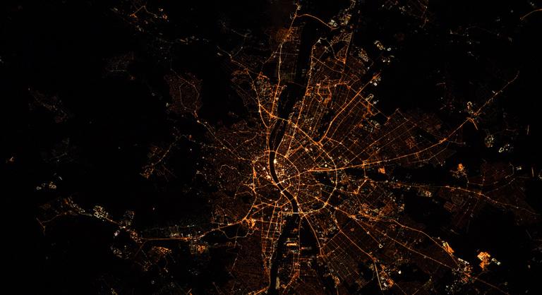 A NASA űrhajósa éjszakai fotót készített Budapestről