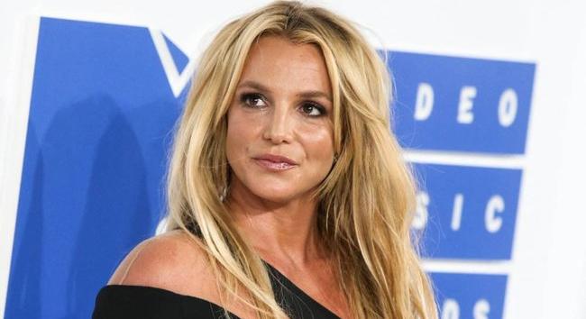 Paparazzi fotókat lőttek Britney Spearstől: nem biztos, hogy kedvez a megítélésének