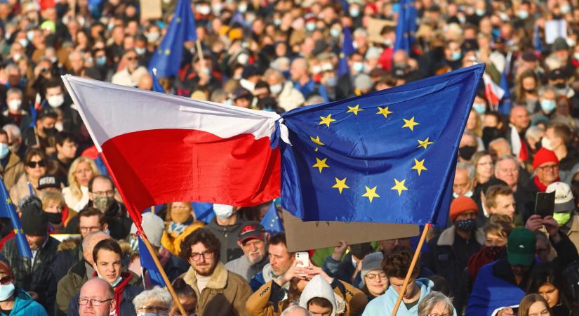 Economist: Lengyelország nem fog kilépni és ez problémát jelent az EU-nak