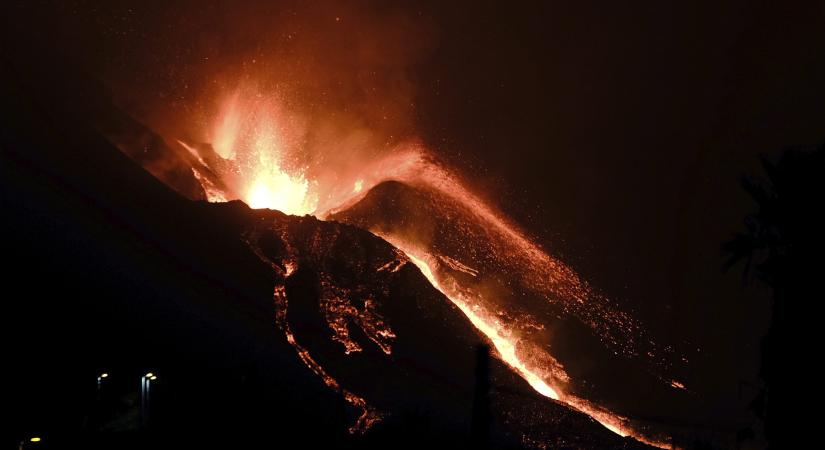 A Cumbre Vieja vulkánból elképesztő mennyiségű láva tört fel