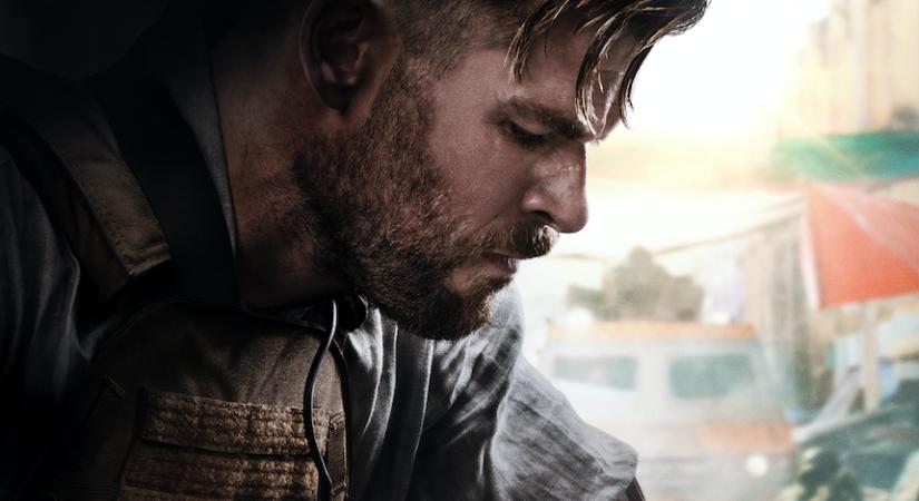 Chris Hemsworth gyúrós fotóval jelezte, hogy már a Tyler Rake 2-re edz