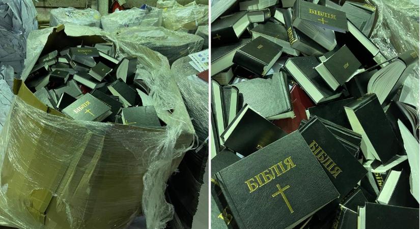 Gyalázat: több száz bibliát adtak le papírhulladékba Ukrajnában