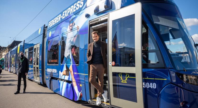 Kép: Federer-villamost állítottak forgalomba Bázelben