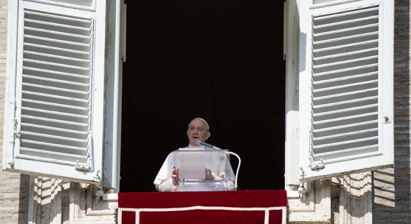 Ferenc pápa: Be kell fejezni a migránsok visszaküldését