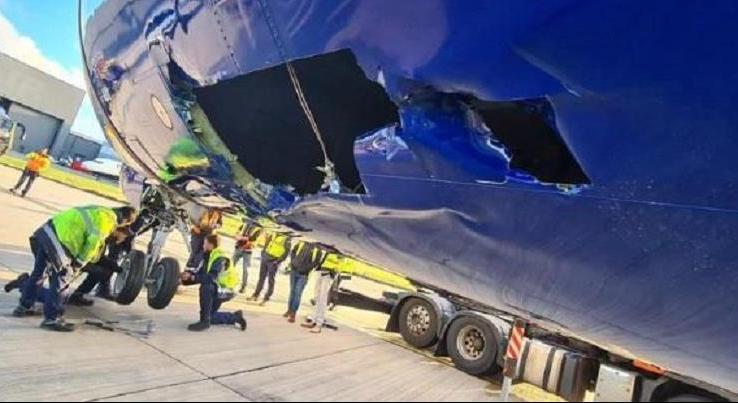 Durva balesetet szenvedett a Ryanair egyik gépe Londonban - képek
