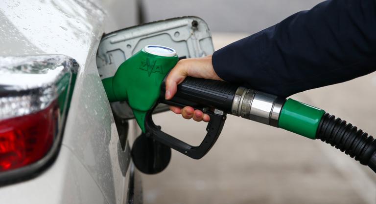 Rekordon az üzemanyag ára az Egyesült Királyságban