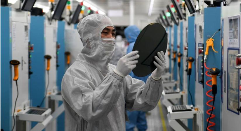 Az Intel nem köntörfalaz – Elárulták, hogy meddig tart a chiphiány