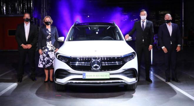 Elkészült az első Kecskeméten gyártott elektromos Mercedes-Benz