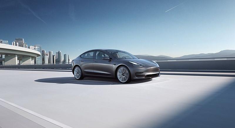 Százezer új Tesla érkezik egy autókölcsönzőhöz