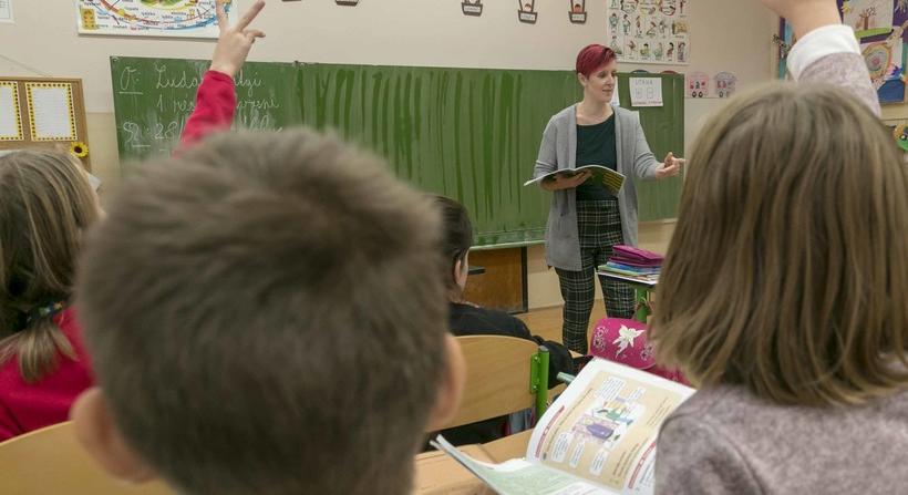 Idegen nyelvként oktatják a szlovákot a magyar iskolákban