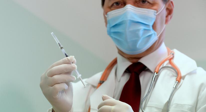 Egyre több magyar kerül kórházba a koronavírus miatt: "Nehéz megjósolni, hogy miként alakul majd a járvány"