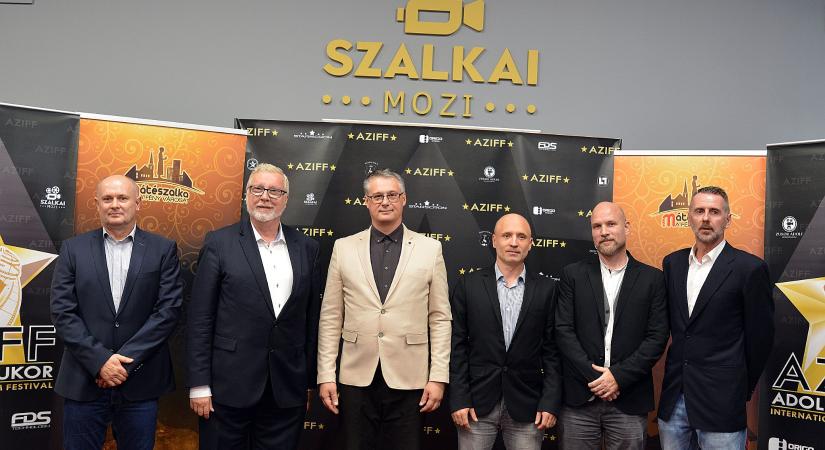Sajtótájékoztatón jelentették be az Adolph Zukor Nemzetközi Filmfesztivál létrejöttét.