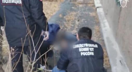 Sokkot kaptak a gyerekek: Bőröndbe gyömöszölt feldarabolt holttestet találtak az utcán