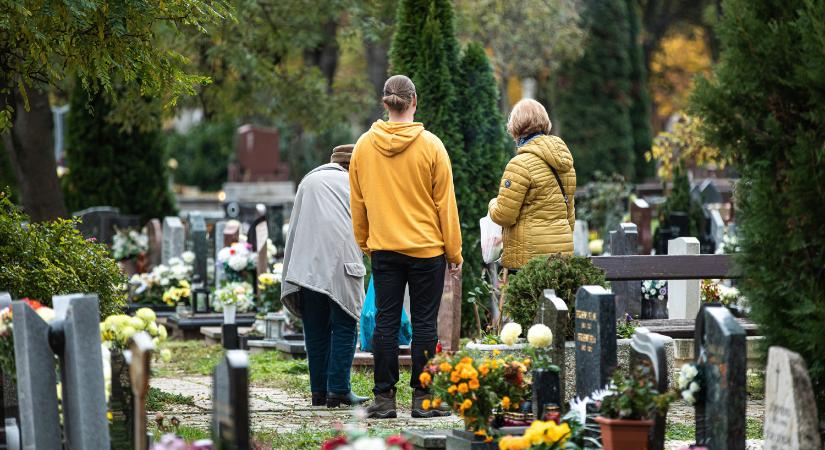 A rendőrség idén is kiemelt figyelmet fordít a temetőkbe látogatók biztonságára