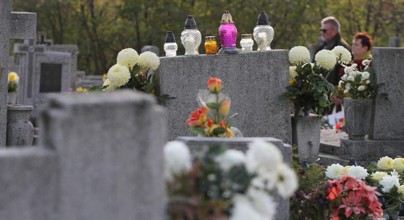 Tanácsokkal is segíti a rendőrség a békés temetői megemlékezést