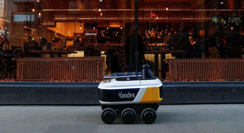 A Yandex robotjaival szállít csomagokat az orosz posta
