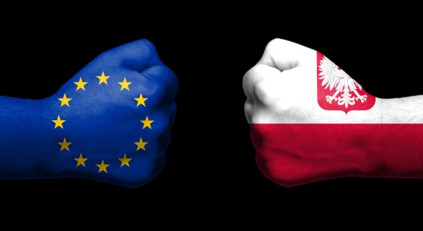 Az EU bírósága pénzbüntetést rótt ki Lengyelországra a fegyelmi kamarák felfüggesztésének elmaradása miatt