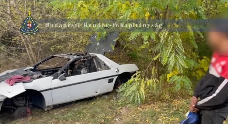 VIDEÓ: Lopott autóval vonattak egy másik lopott járművet, de baleseteztek