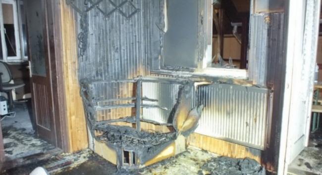Felgyújtotta nagyszülei házát egy fiatal Perkupán