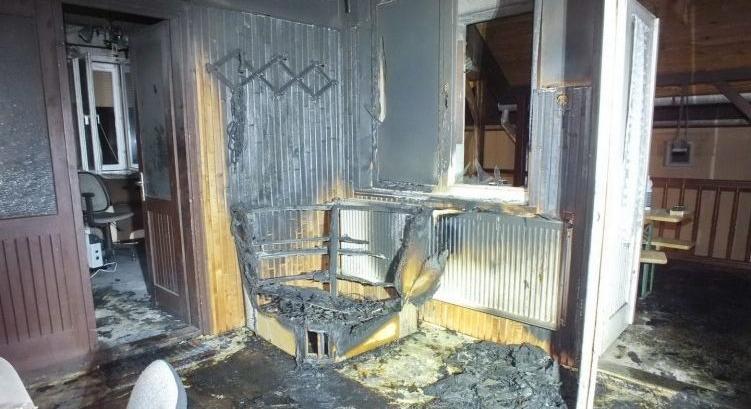 Felgyújtotta a nagyszülei házát egy perkupai férfi, mert el akarták adni
