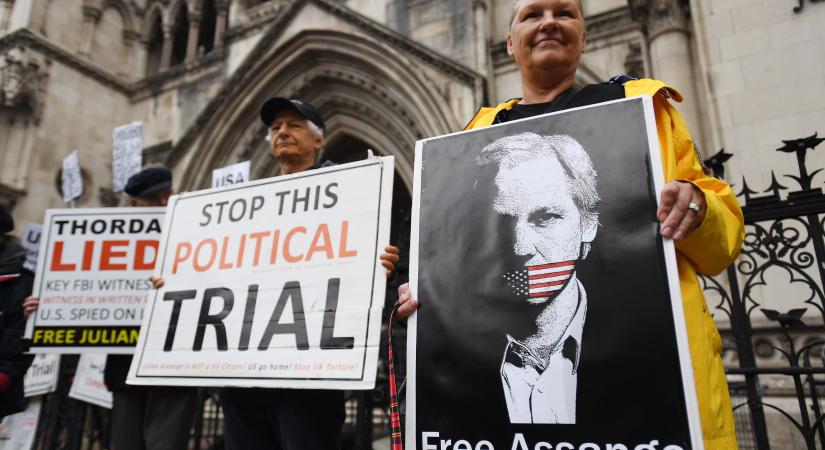 Az USA Assange kiadatását, mindenki más a szabadon engedését követeli