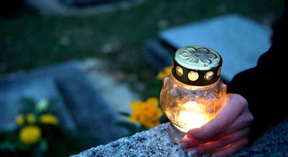 Halottak napja – tovább tartanak nyitva a temetők Budapesten