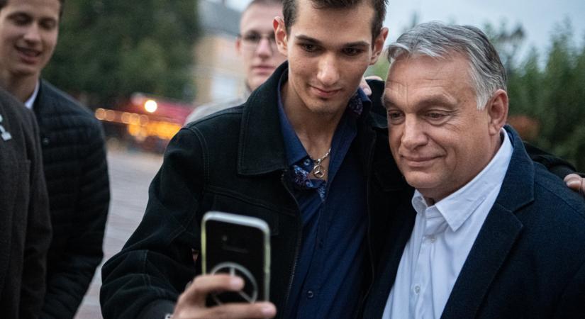 Orbán is beszállt a Facebookon hirdető politikusok közé