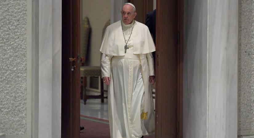 Koronavírus: Ferenc pápa megkapta a harmadik oltást