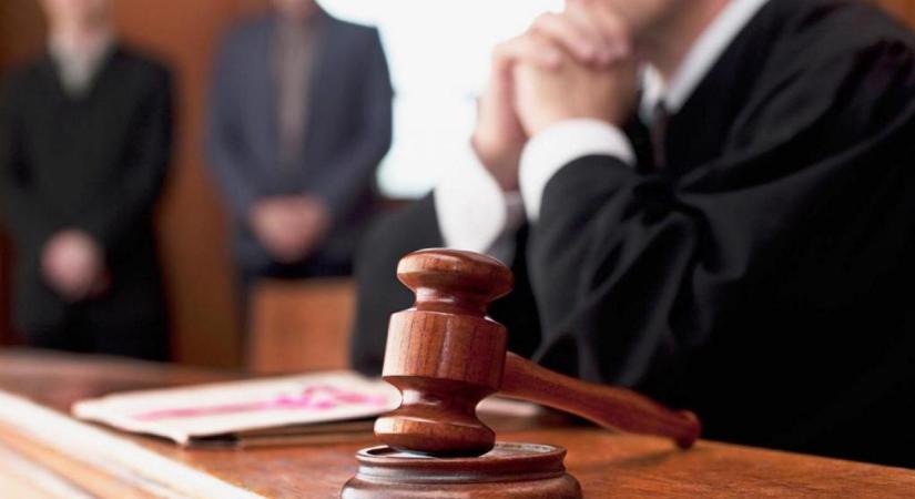 29 hónapig nem fizetett tartásdíjat egy férfi Szombathelyen – Felfüggesztett fogház lehet a büntetése