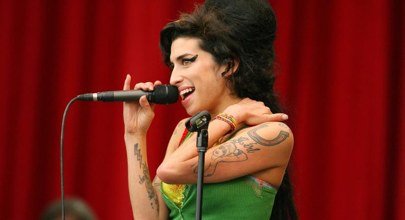 Hihetetlen összegekért keltek el Amy Winehouse személyes tárgyai