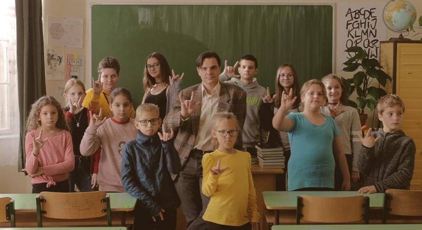 Zseniális magyar videóban mutatják meg, miért fontos a jelnyelv ismerete az oktatásban