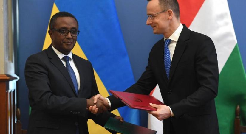 Bár először járt magyar külügyminiszter Ruandában, a két ország kapcsolata olyan jó, hogy dollármilliókat adunk nekik