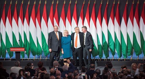 A Fidesz kongresszusán összeért a NER humora és paranoiája
