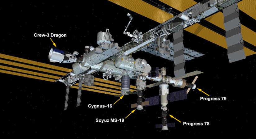 Egy törmelékfelhő miatt fedezékbe kellett vonulni az ISS űrhajósainak