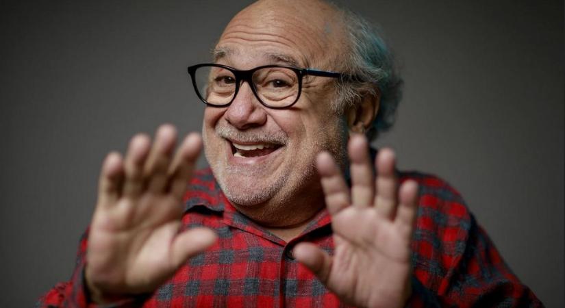 77 éves Danny DeVito, a másfél méter magas színészóriás