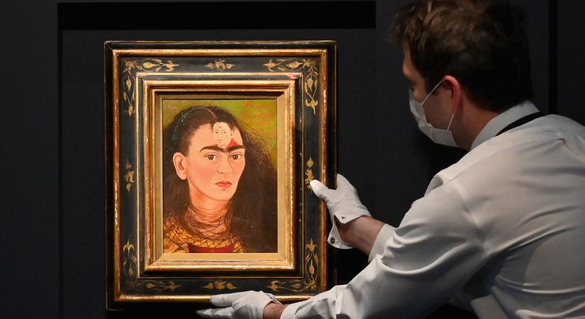 Elképesztő áron, 11 milliárd forintért kelt el Frida Kahlo önarcképe