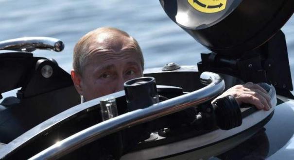 Financial Times: Putyin csak akkor hátrál meg, ha erőbe ütközik