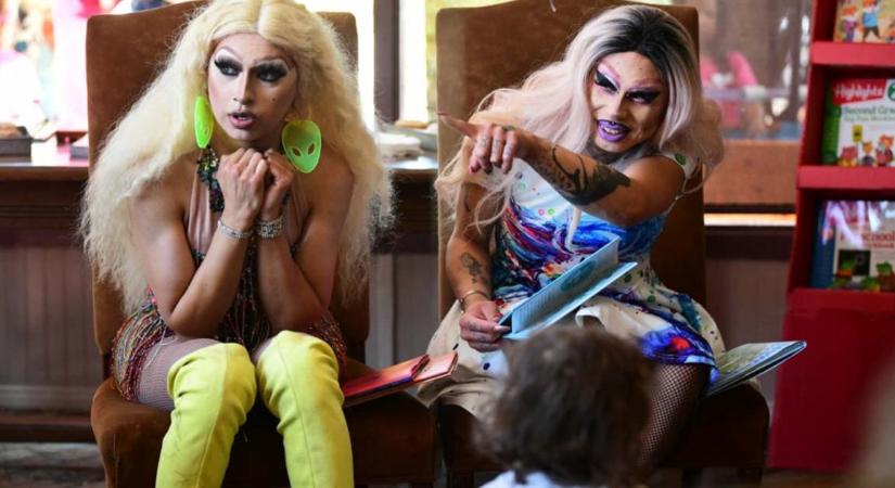 Az LMBTQ-lobbi a transzneműekről szóló könyveivel csak jót akar