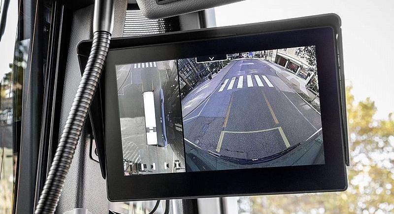 Kamerákkal válnak biztonságosabbá a Daimler buszai